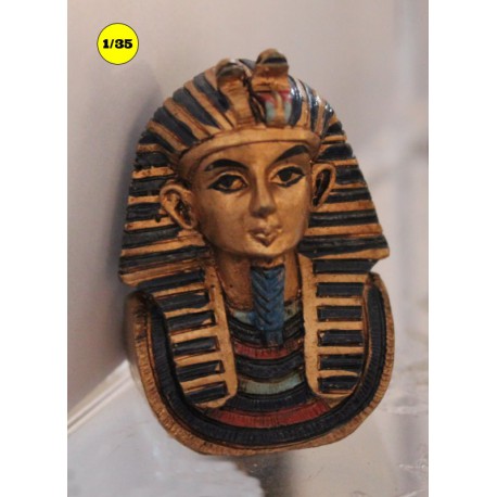 Bust Farao