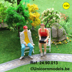 Civilian couple painted set 1