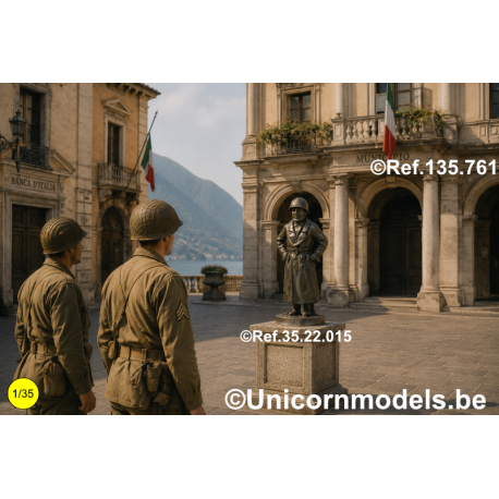 small statue Mussolini